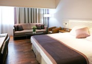 CROWN PLAZA
