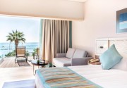 CROWN PLAZA