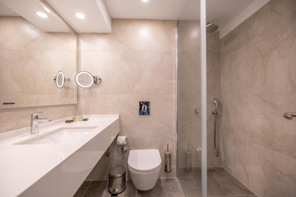PROXIMA HOTEL
