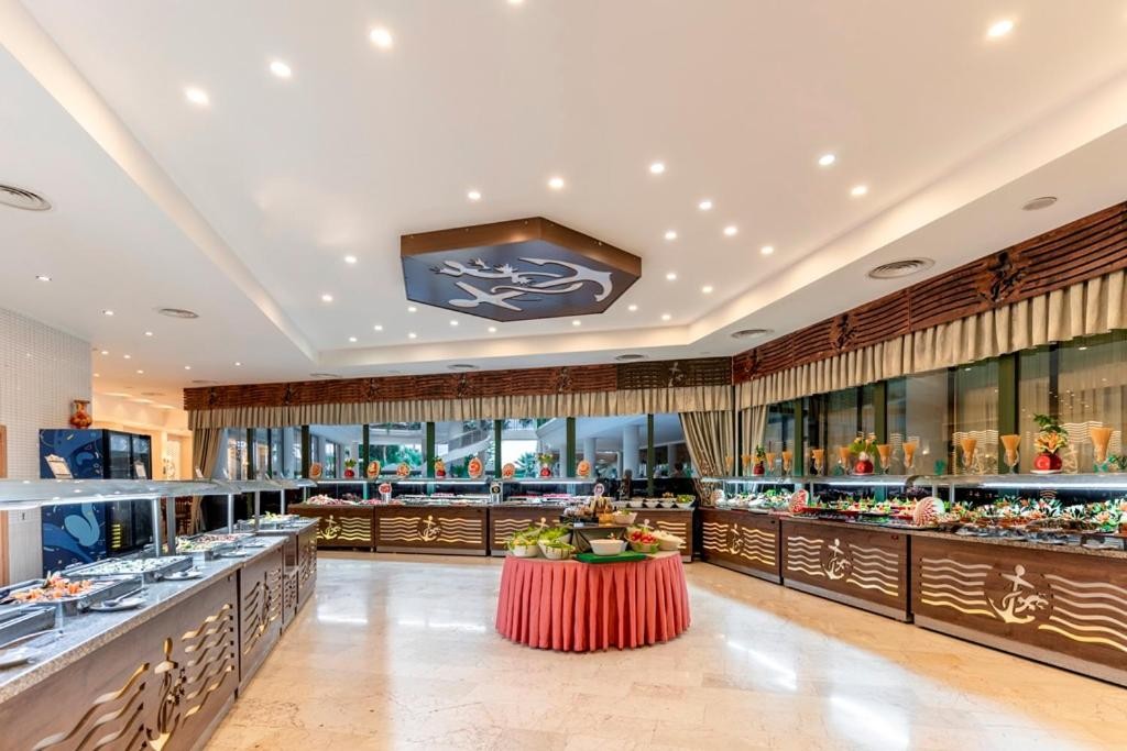 LANCORA BEACH HOTEL