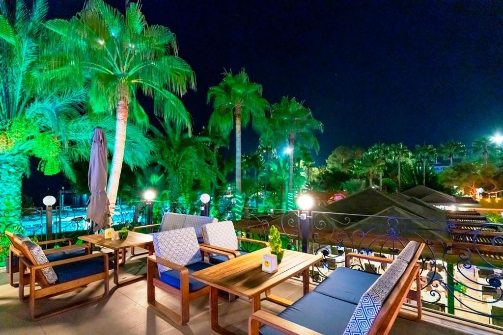 LANCORA BEACH HOTEL