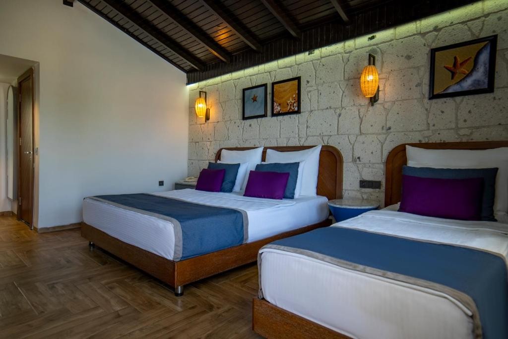 RISUS BEACH RESORT HOTEL