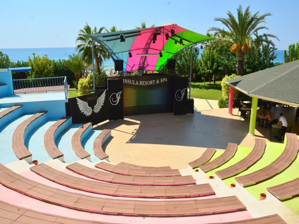 INSULA RESORT