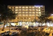 La Costa City Hotel