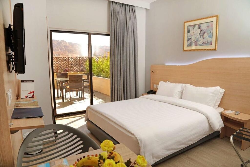 Golden Lutos Hotel
