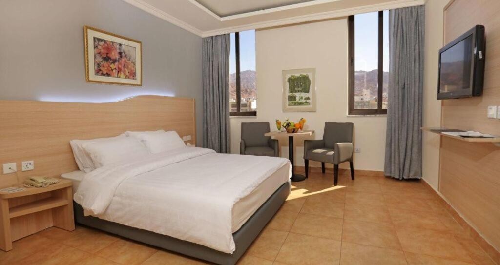 Golden Lutos Hotel