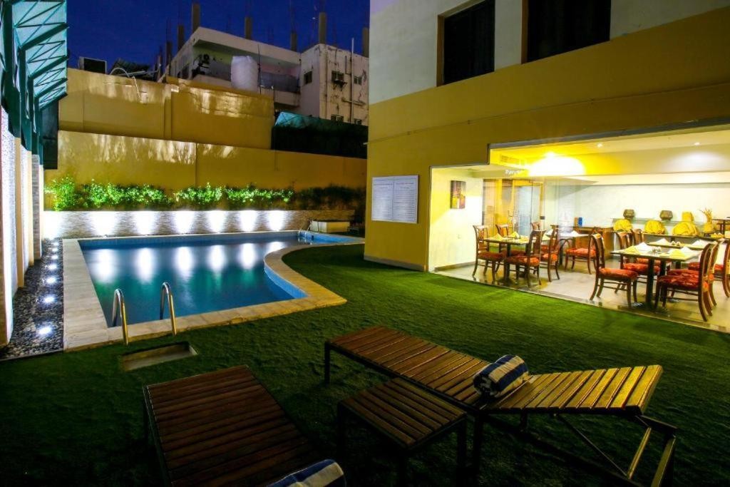 Golden Lutos Hotel
