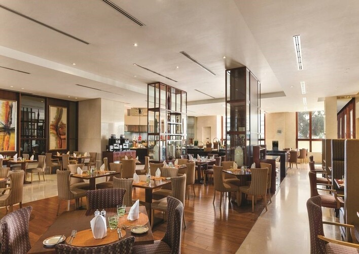 Crowne Plaza Jumeirah Hotel