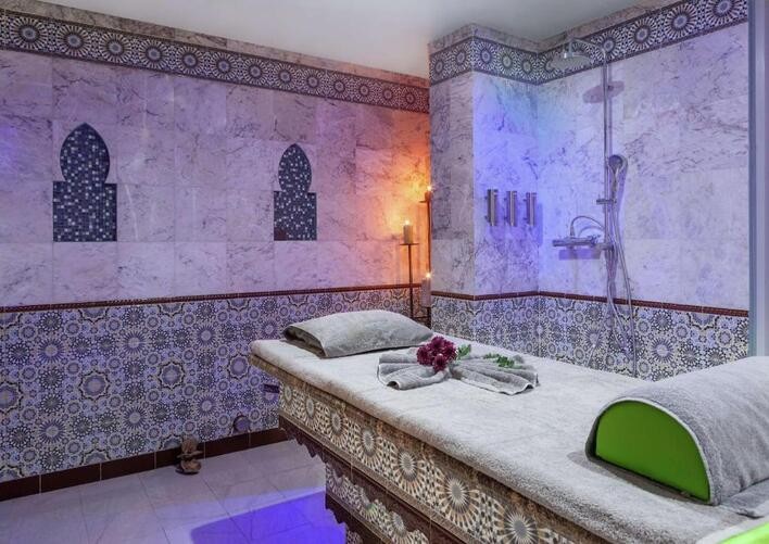 Doubletree by Hilton Al Jaddaf