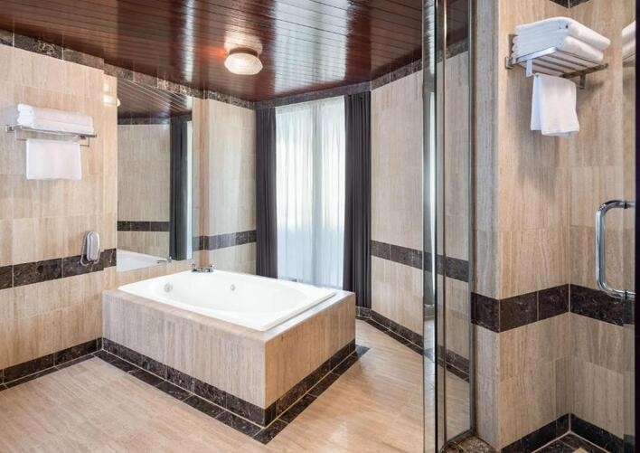 Radisson Blu Creek