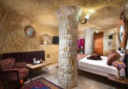 ROMANTIC CAVE