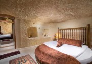 ROMANTIC CAVE