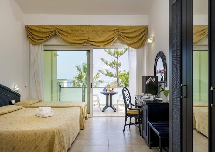 STROMBOLI HOTEL