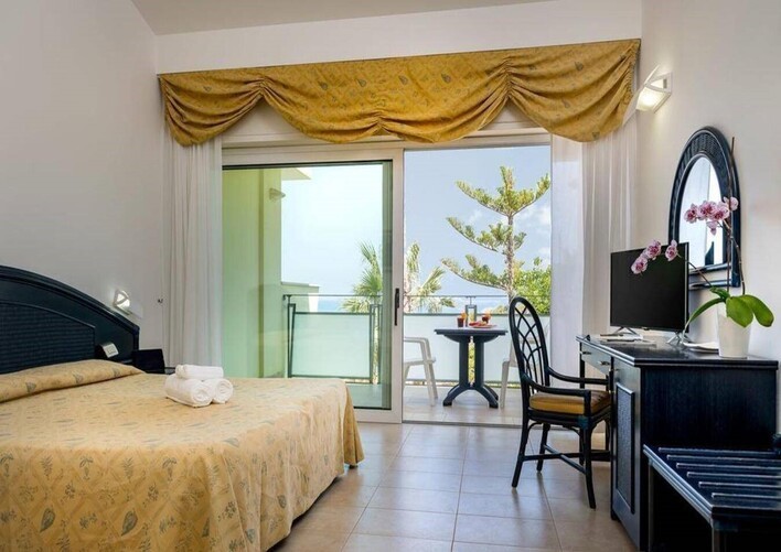 STROMBOLI HOTEL