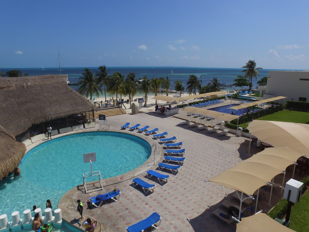AQUAMARINA BEACH HOTEL CANCUN