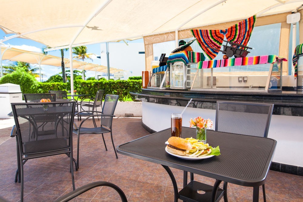 AQUAMARINA BEACH HOTEL CANCUN