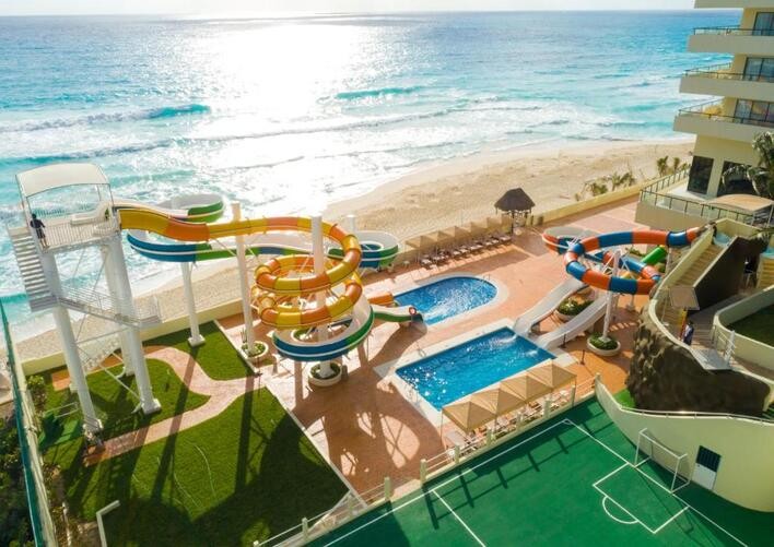 CROWN PARADISE CLUB CANCUN