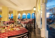 CROWN PARADISE CLUB CANCUN