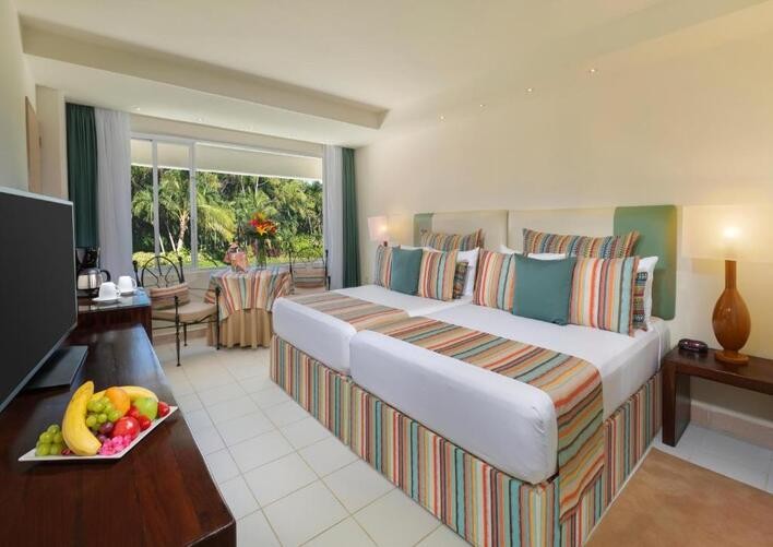 GRAND OASIS PALM