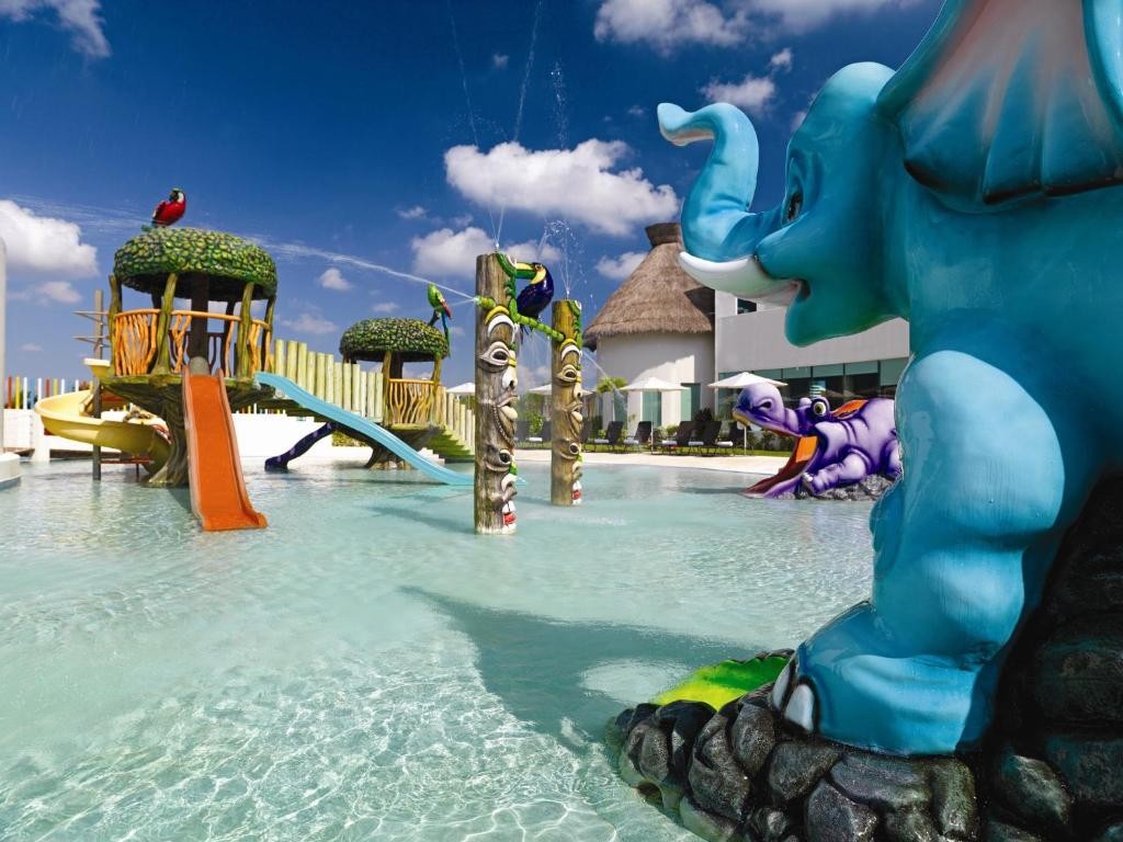 HARD ROCK HOTEL CANCUN