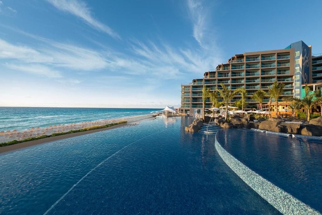 HARD ROCK HOTEL CANCUN