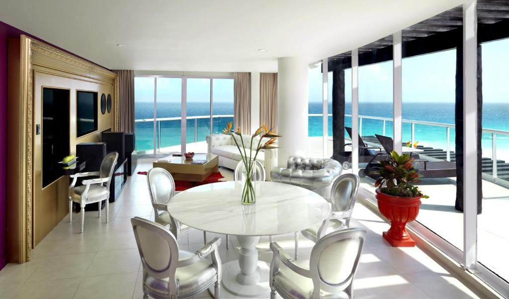 HARD ROCK HOTEL CANCUN