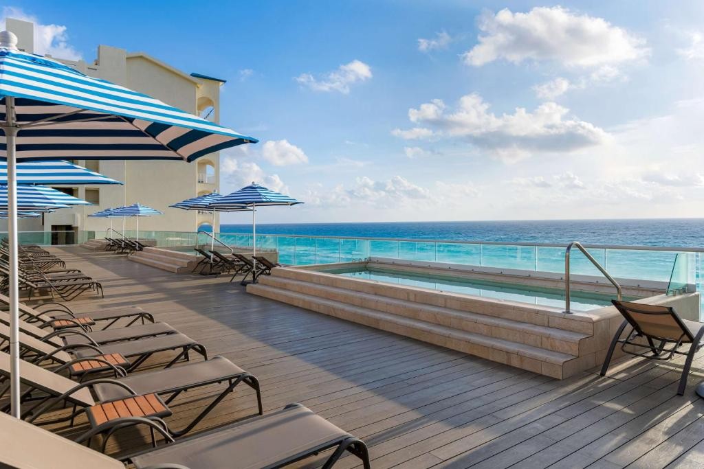 HILTON CANCUN MAR CARIBE ALL-INCLUSIVE RESORT