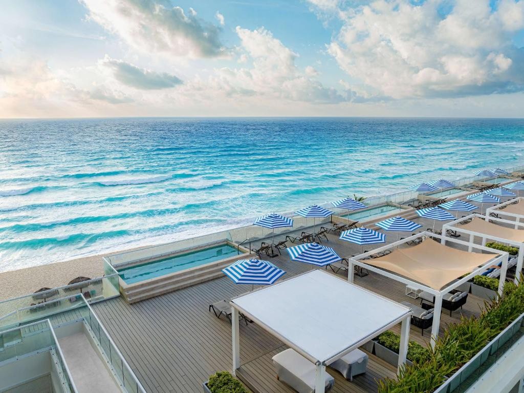 HILTON CANCUN MAR CARIBE ALL-INCLUSIVE RESORT