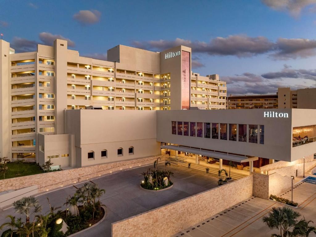 HILTON CANCUN MAR CARIBE ALL-INCLUSIVE RESORT