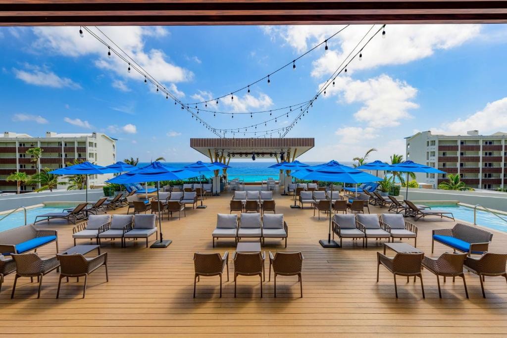 HILTON CANCUN MAR CARIBE ALL-INCLUSIVE RESORT