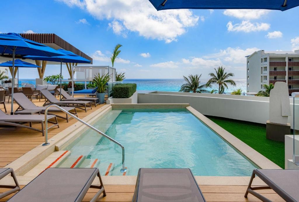 HILTON CANCUN MAR CARIBE ALL-INCLUSIVE RESORT