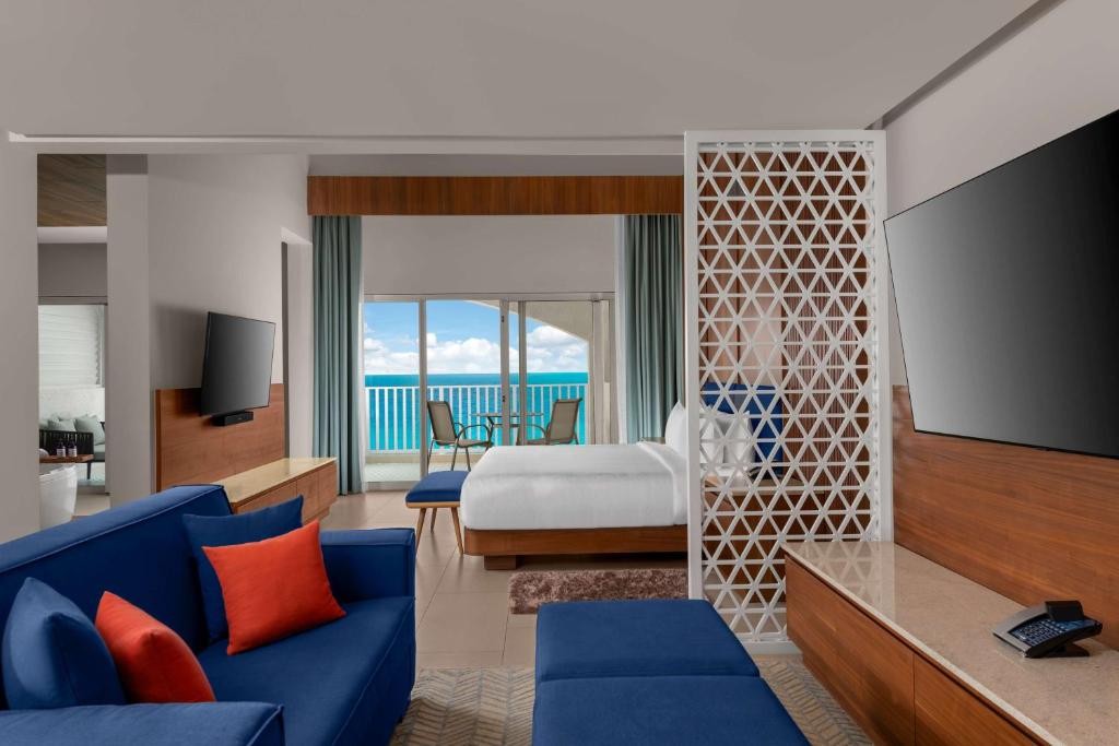 HILTON CANCUN MAR CARIBE ALL-INCLUSIVE RESORT