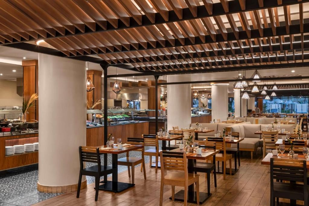 HILTON CANCUN MAR CARIBE ALL-INCLUSIVE RESORT