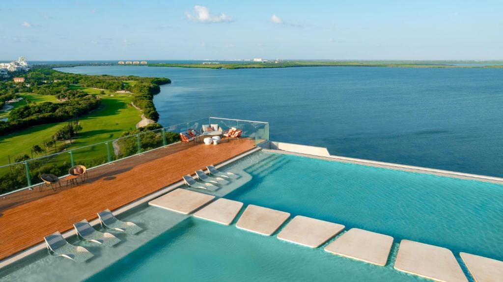 HYATT VIVID GRAND ISLAND