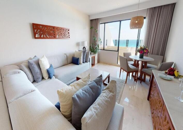 PARK ROYAL BEACH CANCUN