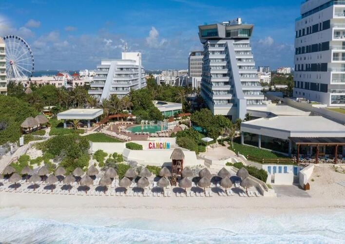 PARK ROYAL BEACH CANCUN