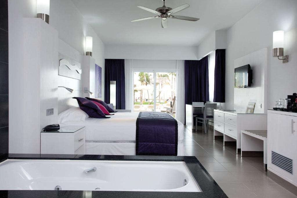 RIU PALACE PENINSULA