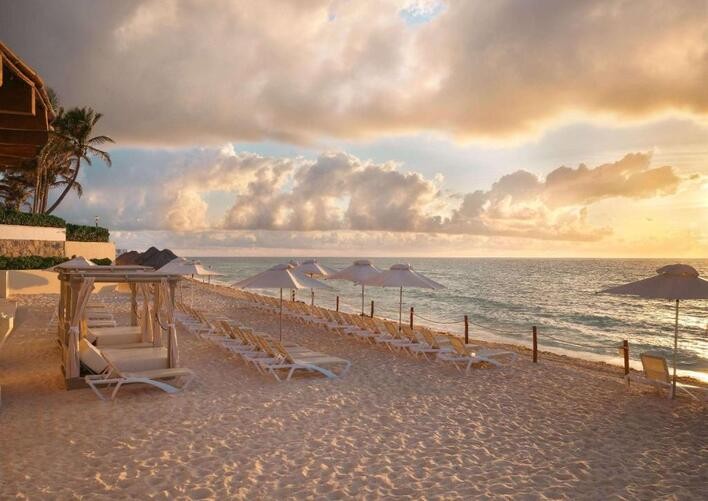 WYNDHAM GRAND CANCUN ALL INCLUSIVE RESORT & VILLAS