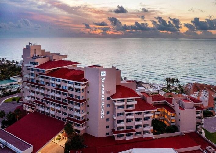 WYNDHAM GRAND CANCUN ALL INCLUSIVE RESORT & VILLAS