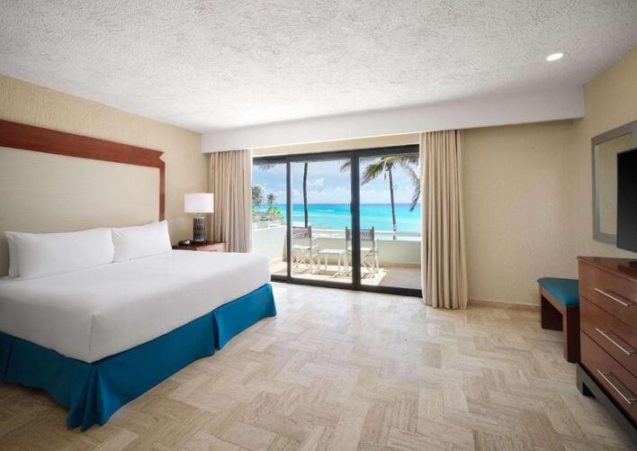 WYNDHAM GRAND CANCUN ALL INCLUSIVE RESORT & VILLAS