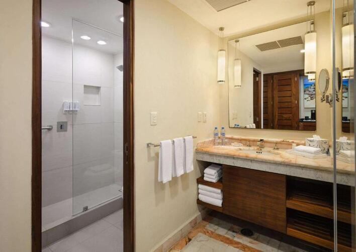 WYNDHAM GRAND CANCUN ALL INCLUSIVE RESORT & VILLAS