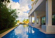 BLUEBAY GRAND ESMERALDA