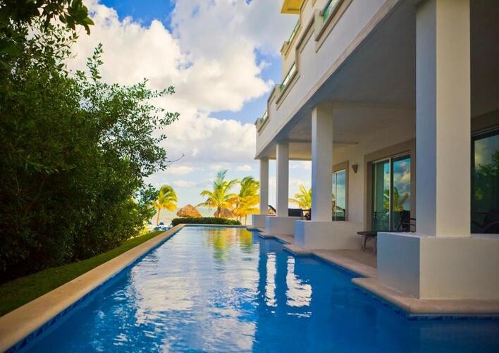 BLUEBAY GRAND ESMERALDA