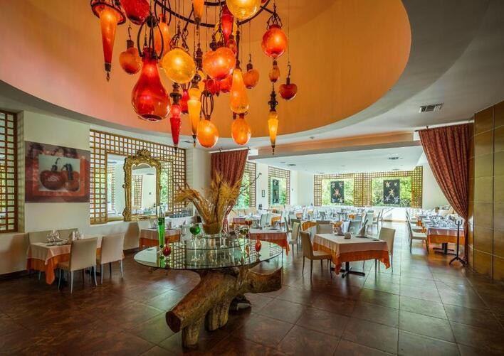 BLUEBAY GRAND ESMERALDA