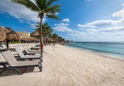 CATALONIA YUCATAN BEACH