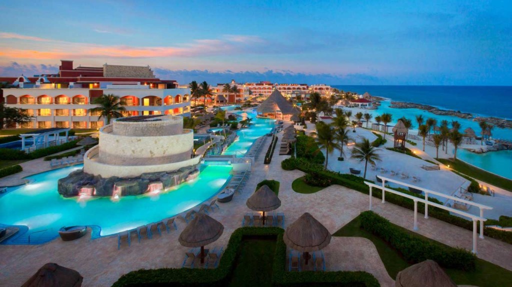 HARD ROCK HOTEL RIVIERA MAYA - HACIENDA AND HEAVEN