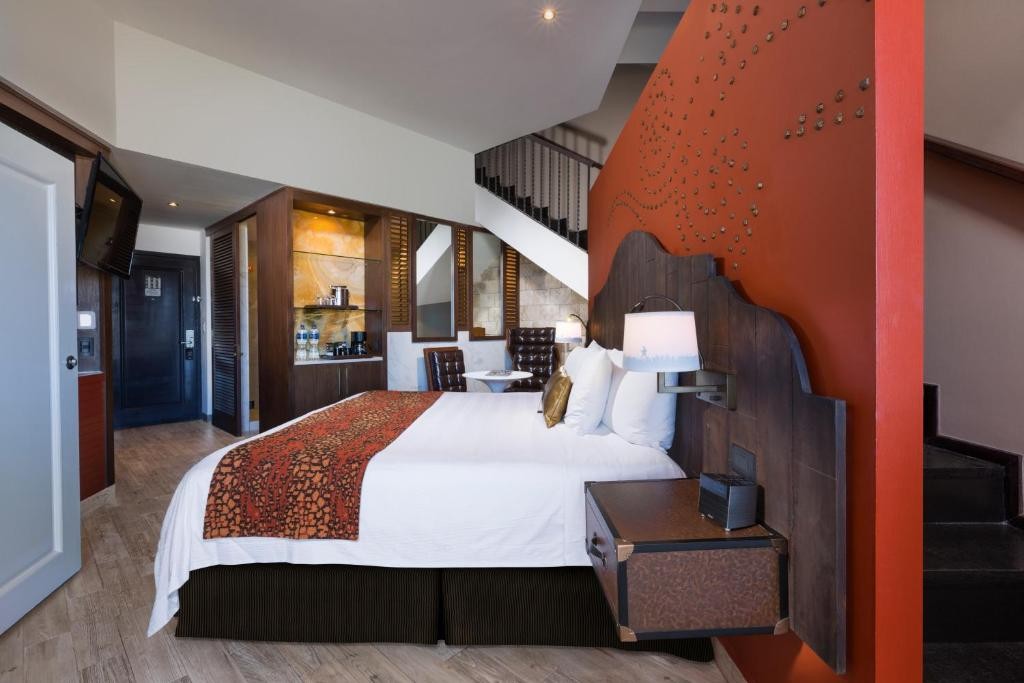 HARD ROCK HOTEL RIVIERA MAYA - HACIENDA AND HEAVEN
