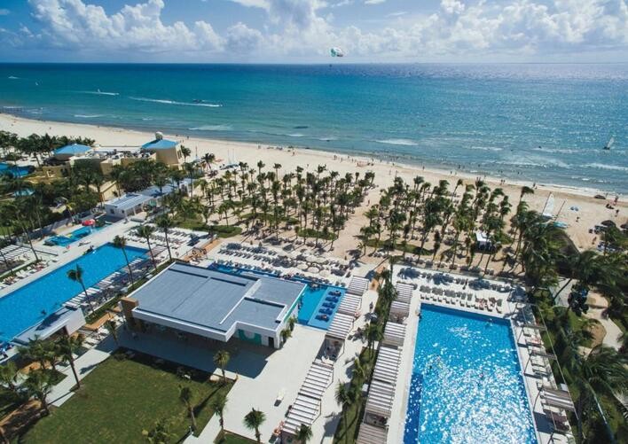 RIU PLAYACAR