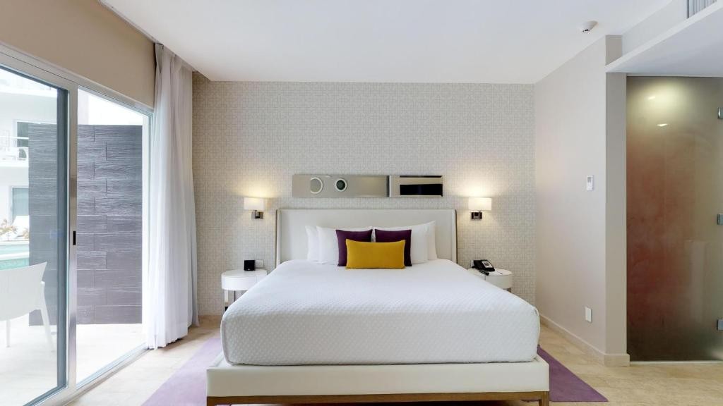 THE FIVES BEACH HOTEL - A LA CARTE ALL INCLUSIVE