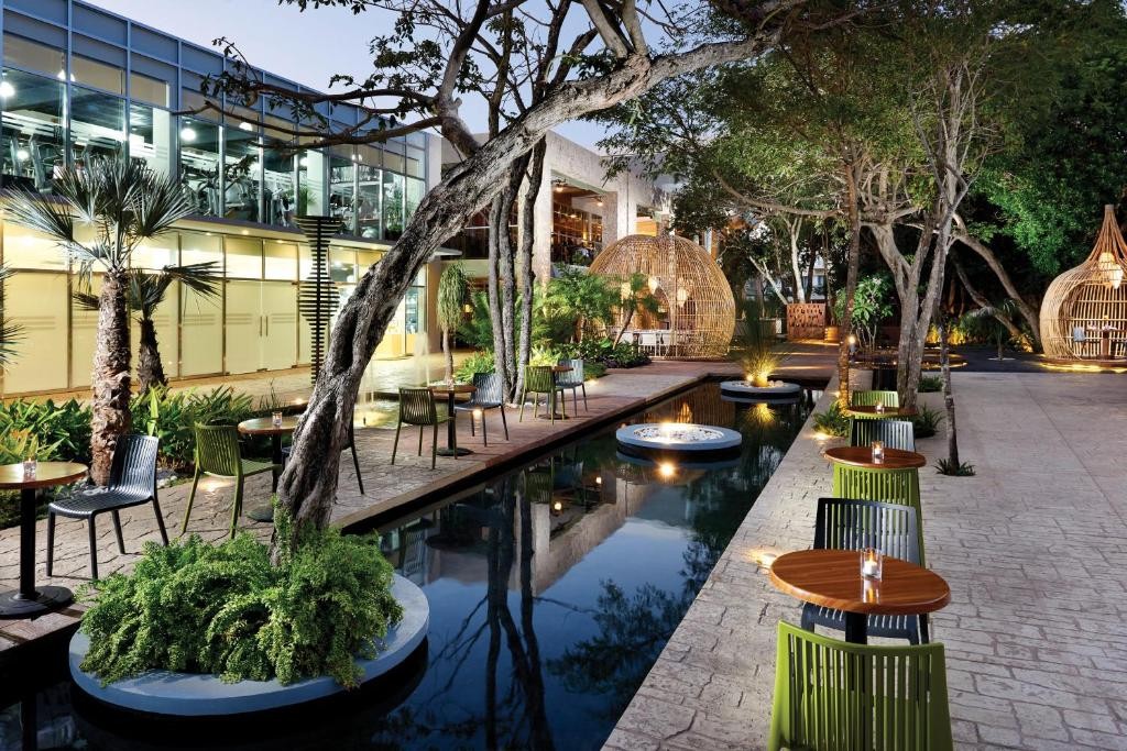 THE FIVES BEACH HOTEL - A LA CARTE ALL INCLUSIVE